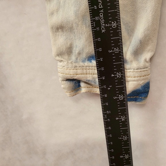Amethyst Jeans Light Wash Distressed Blue Jean Jacket Size Juniors XL‎ - Picture 9 of 10